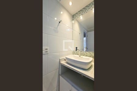 Apartamento para alugar com 72m², 3 quartos e 2 vagas Apartamento para alugar com 72m², 3 quartos e 2 vagasBanheiro