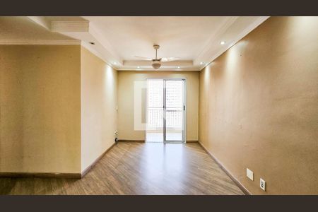 Apartamento para alugar com 72m², 3 quartos e 2 vagas Apartamento para alugar com 72m², 3 quartos e 2 vagasSala