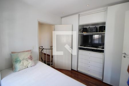 Casa à venda com 272m², 4 quartos e 3 vagasQuarto 2