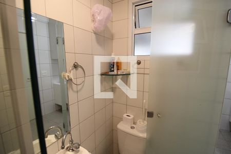Casa à venda com 272m², 4 quartos e 3 vagasBanheiro 1