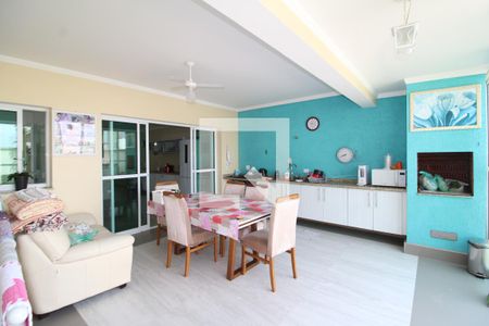 Casa à venda com 244m², 3 quartos e 4 vagasÁrea Gourmet