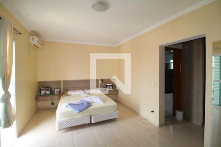 Casa à venda com 244m², 3 quartos e 4 vagasQuarto 2