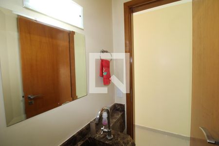 Casa à venda com 244m², 3 quartos e 4 vagasLavabo