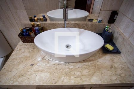 Casa à venda com 773m², 6 quartos e 2 vagas Casa à venda com 773m², 6 quartos e 2 vagasBanheiro 3
