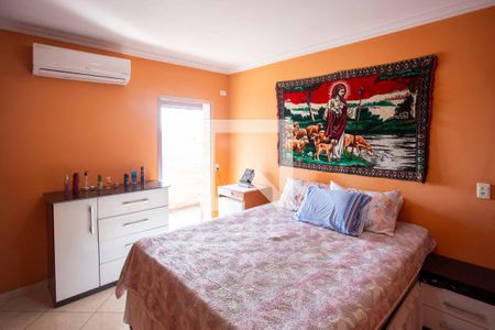 Casa à venda com 773m², 6 quartos e 2 vagas Casa à venda com 773m², 6 quartos e 2 vagasQuarto Suíte
