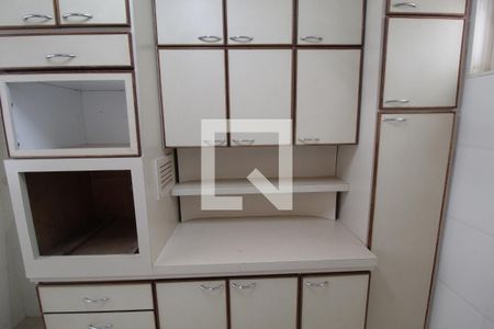 Apartamento para alugar com 124m², 4 quartos e 1 vagaÁrea de Serviço