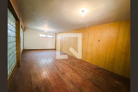 Casa à venda com 168m², 4 quartos e 2 vagascasa 2/sala