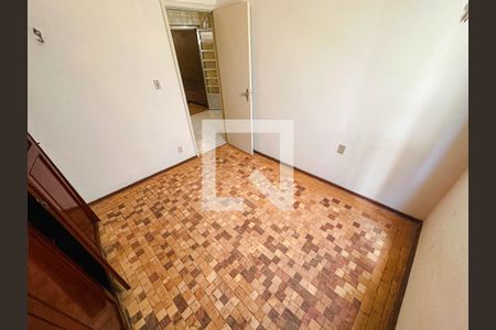 Casa à venda com 168m², 4 quartos e 2 vagascasa 2/quarto 4