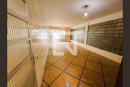 Casa à venda com 168m², 4 quartos e 2 vagasÁrea comum