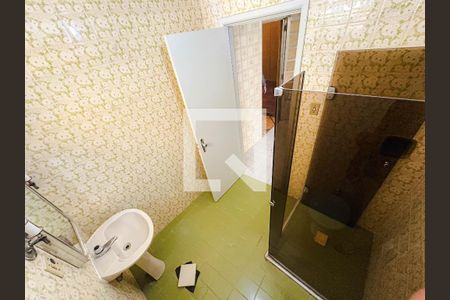 Casa à venda com 168m², 4 quartos e 2 vagascasa 2/banheiro