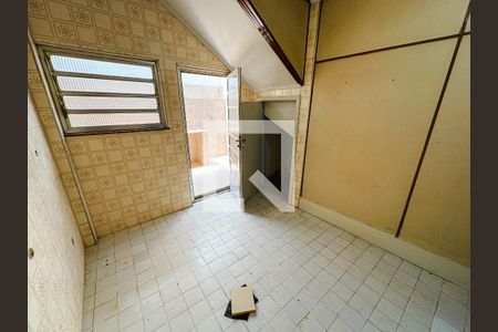 Casa à venda com 168m², 4 quartos e 2 vagascasa 2/cozinha/Área de Serviço