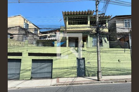 Casa à venda com 373m², 3 quartos e 3 vagasFachada