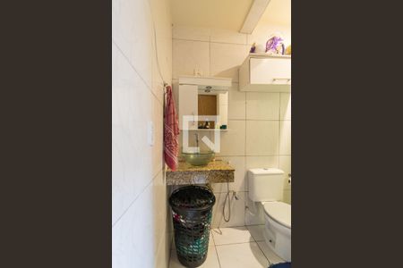 Casa à venda com 76m², 2 quartos e sem vagaBanheiro da Suíte