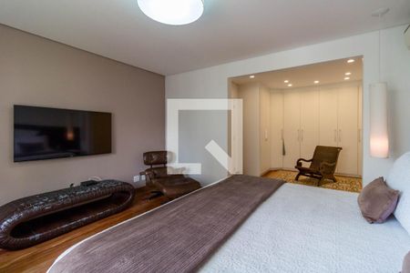 Apartamento à venda com 260m², 3 quartos e 4 vagasSuíte 3