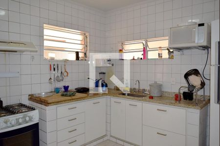 Cozinha de casa para alugar com 3 quartos, 200m² em Cerqueira César, São Paulo
