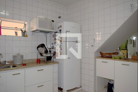 Cozinha de casa para alugar com 3 quartos, 200m² em Cerqueira César, São Paulo