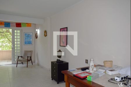 Sala de casa para alugar com 3 quartos, 200m² em Cerqueira César, São Paulo