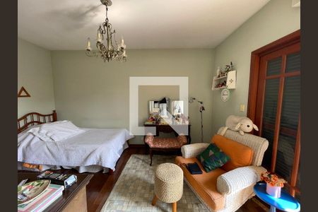 Casa para alugar com 700m², 5 quartos e 5 vagas Casa para alugar com 700m², 5 quartos e 5 vagasSuíte 3