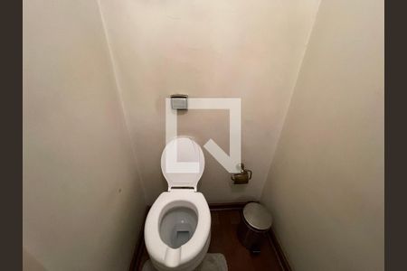 Casa para alugar com 700m², 5 quartos e 5 vagas Casa para alugar com 700m², 5 quartos e 5 vagasLavabo