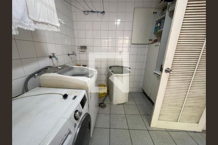 Casa para alugar com 700m², 5 quartos e 5 vagas Casa para alugar com 700m², 5 quartos e 5 vagasÁrea de Serviço