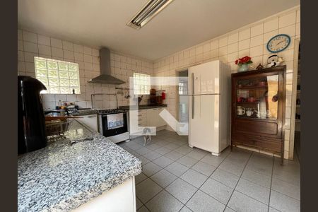 Casa para alugar com 700m², 5 quartos e 5 vagas Casa para alugar com 700m², 5 quartos e 5 vagasCozinha