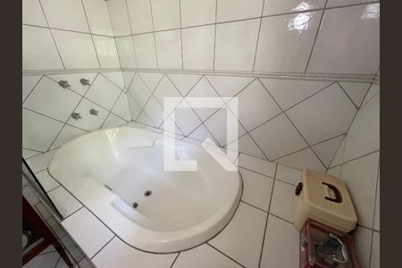 Casa para alugar com 700m², 5 quartos e 5 vagas Casa para alugar com 700m², 5 quartos e 5 vagasBanheiro da Suíte master