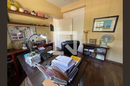 Casa para alugar com 700m², 5 quartos e 5 vagas Casa para alugar com 700m², 5 quartos e 5 vagasEscritório 2