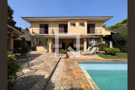 Casa para alugar com 700m², 5 quartos e 5 vagas Casa para alugar com 700m², 5 quartos e 5 vagasFachada quintal