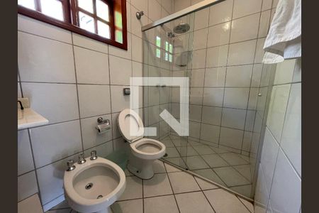 Casa para alugar com 700m², 5 quartos e 5 vagas Casa para alugar com 700m², 5 quartos e 5 vagasBanheiro da Suíte 3