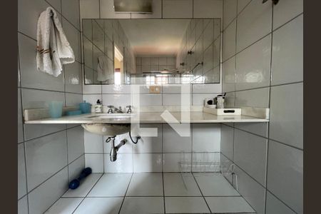 Casa para alugar com 700m², 5 quartos e 5 vagas Casa para alugar com 700m², 5 quartos e 5 vagasBanheiro do escritório 2