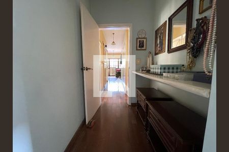 Casa para alugar com 700m², 5 quartos e 5 vagas Casa para alugar com 700m², 5 quartos e 5 vagasCorredor