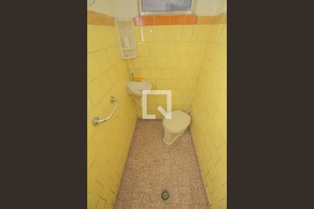 Casa para alugar com 56m², 2 quartos e 1 vaga Casa para alugar com 56m², 2 quartos e 1 vagaBanheiro