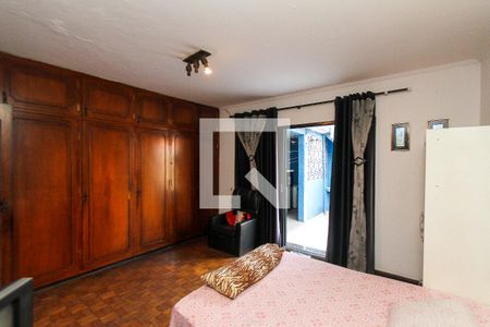 Casa à venda com 200m², 4 quartos e 4 vagasSuite