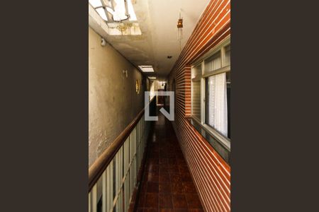 Casa à venda com 200m², 4 quartos e 4 vagasCorredor