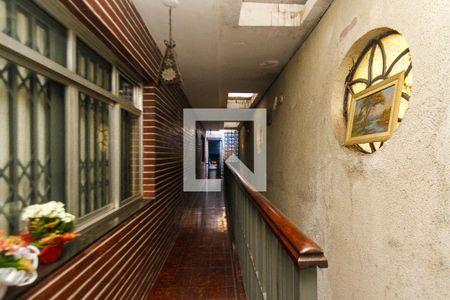 Casa à venda com 200m², 4 quartos e 4 vagasCorredor