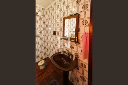 Casa à venda com 200m², 4 quartos e 4 vagasBanheiro de serviço