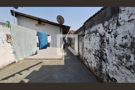 Casa para alugar com 155m², 2 quartos e 1 vagaFundos