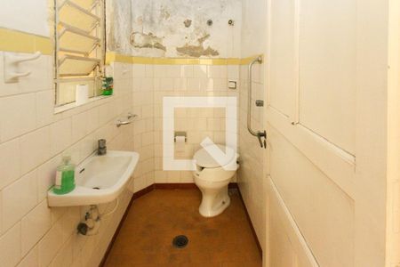 Casa à venda com 154m², 3 quartos e 4 vagasBanheiro de Serviço