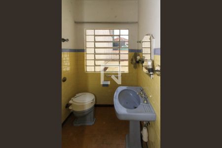 Casa à venda com 154m², 3 quartos e 4 vagasBanheiro Social