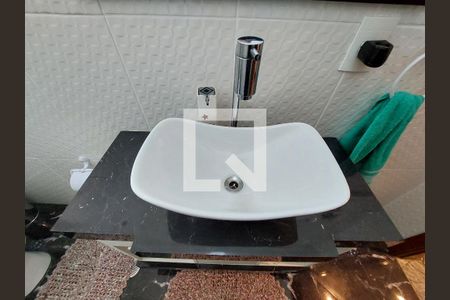 Casa à venda com 255m², 3 quartos e 8 vagasLavabo