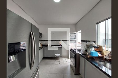 Casa à venda com 255m², 3 quartos e 8 vagasCozinha da Edícula