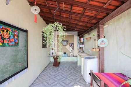 Casa à venda com 218m², 4 quartos e 1 vaga Casa à venda com 218m², 4 quartos e 1 vagaÁrea de Serviço