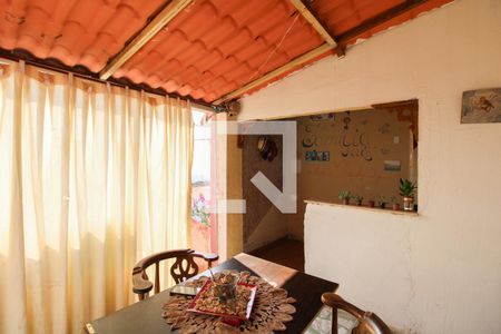 Casa à venda com 218m², 4 quartos e 1 vaga Casa à venda com 218m², 4 quartos e 1 vagaCasa 2 - Sala