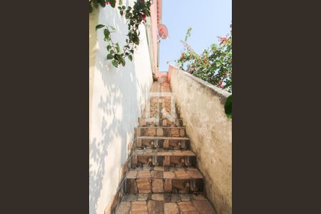 Casa à venda com 218m², 4 quartos e 1 vaga Casa à venda com 218m², 4 quartos e 1 vagaCasa 2 - Entrada