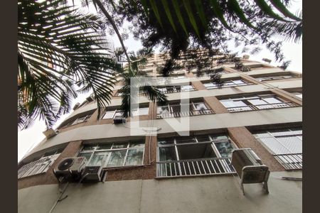 Apartamento à venda com 107m², 3 quartos e 1 vaga Apartamento à venda com 107m², 3 quartos e 1 vagaFachada