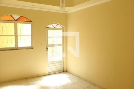 Sala de casa para alugar com 2 quartos, 62m² em Viga, Nova Iguaçu