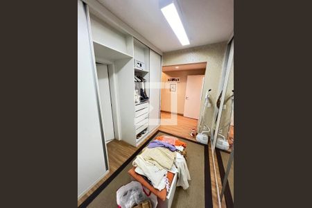 Apartamento para alugar com 220m², 4 quartos e 4 vagas Apartamento para alugar com 220m², 4 quartos e 4 vagasCloset com banheiro