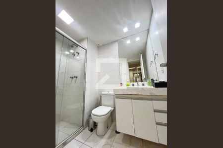 Apartamento para alugar com 220m², 4 quartos e 4 vagas Apartamento para alugar com 220m², 4 quartos e 4 vagasBanheiro do closet