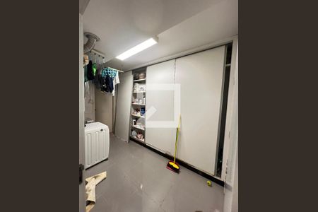 Apartamento para alugar com 220m², 4 quartos e 4 vagas Apartamento para alugar com 220m², 4 quartos e 4 vagasÁrea de Serviço