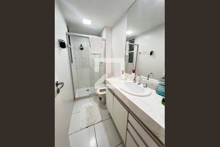 Apartamento para alugar com 220m², 4 quartos e 4 vagas Apartamento para alugar com 220m², 4 quartos e 4 vagasBanheiro da suíte 2